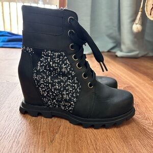 Sorel Black Lace Up Wedge Boots